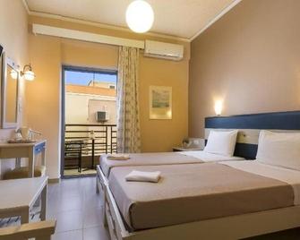 Rea Hotel - Paleochora - Schlafzimmer