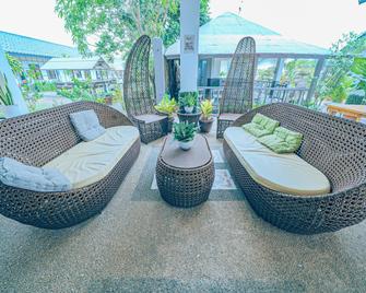 Juness Beach Resort - Morong - Lobby