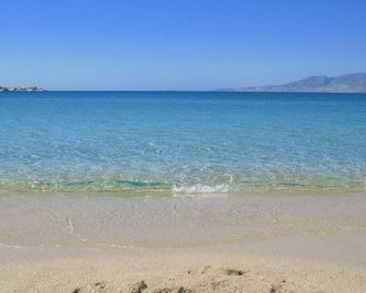 Zefyros Studios - Plaka - Pláž