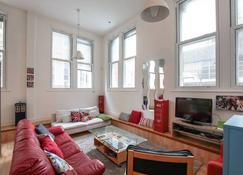Quirky Loft In Liverpool City Centre - Liverpool - Living room