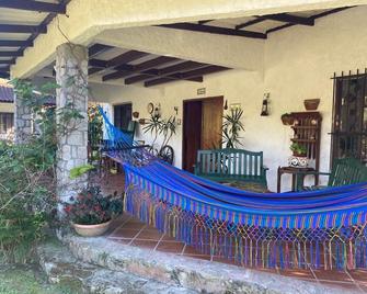 Gorgeous House in Anton Valley - El Valle de Anton - Terasa