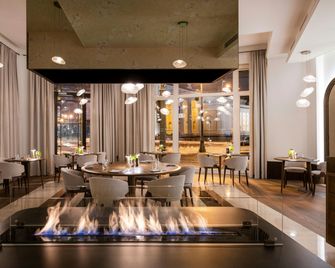 Grand Hotel Vilnius, Curio Collection by Hilton - Vilnius - Nhà hàng