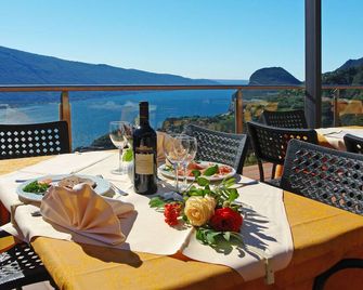 Hotel Pineta Campi - Tremosine - Restaurant