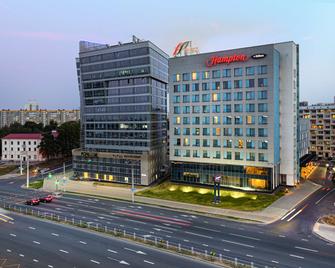 Hampton by Hilton Minsk City Centre - Minsk - Gebouw