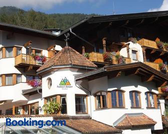 Family Apart Stubai - Fulpmes - Building