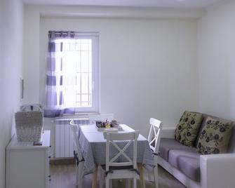 Charming And Romantic Cottage Hill Nearby Rome - Grottaferrata - Living room