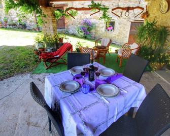 Rustic Farmhouse With Fishing Lake, Beautiful View, Peace, Quiet and Nature - Monte Santa Maria Tiberina - Patio