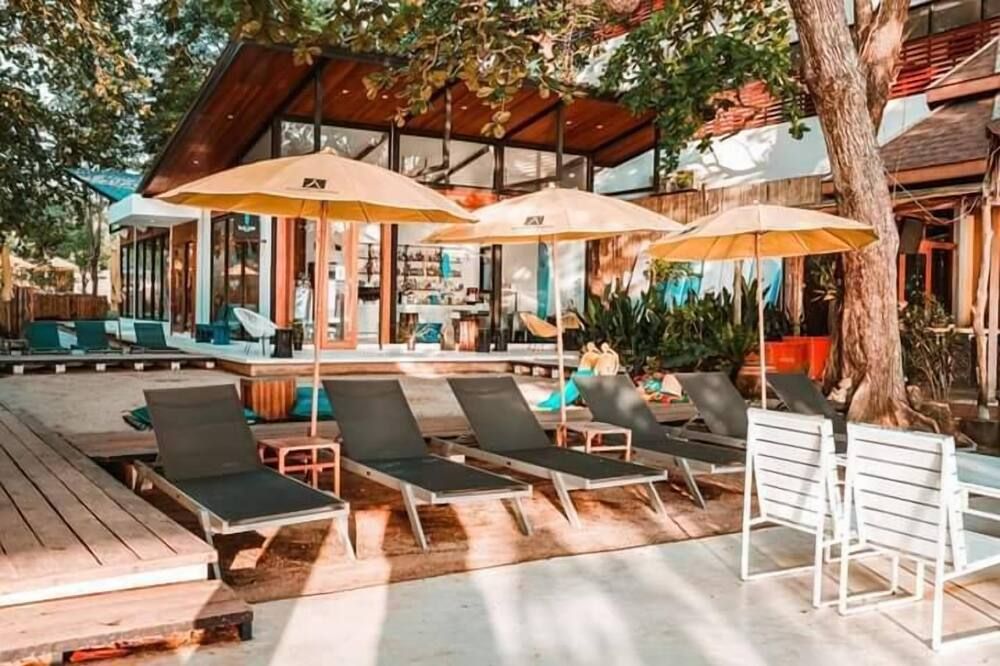 Sichon Cabana Beach Resort