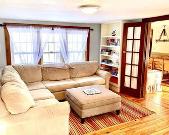 Dog friendly White Mountain Farmhouse with King Size Beds - Thornton - Sala de estar