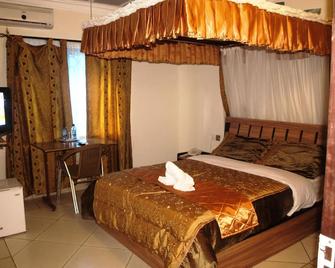 Chamiachi Luxury Apartments - Mombasa - Bedroom