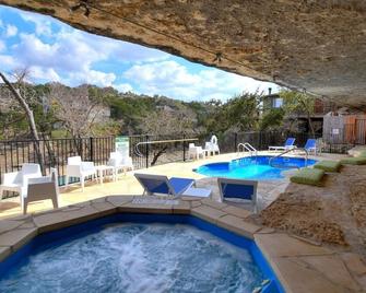 Treehouse Bungalow - Community Poolhot Tub #13 - Lakeway - Pool