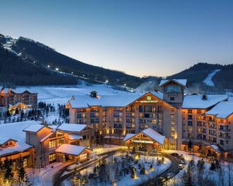Wanda Jin Resort Changbaishan - Baishan - Building