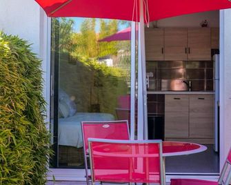 Studio 2-3 personnes piscine partagée - Château-d’Olonne - Патіо