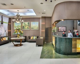 Eurotel Pedro Gil - Manila - Front desk