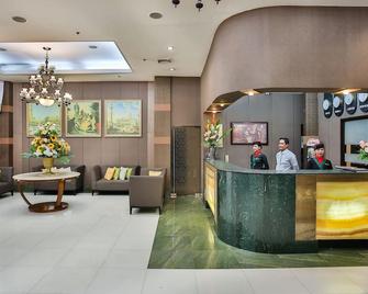 Eurotel Pedro Gil - מנילה - דלפק קבלה