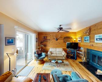 Buffalo Charmer - Sun Valley - Living room
