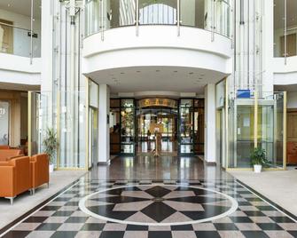 Atomis Hotel Munich Airport by Mercure - Oberding - Gebouw