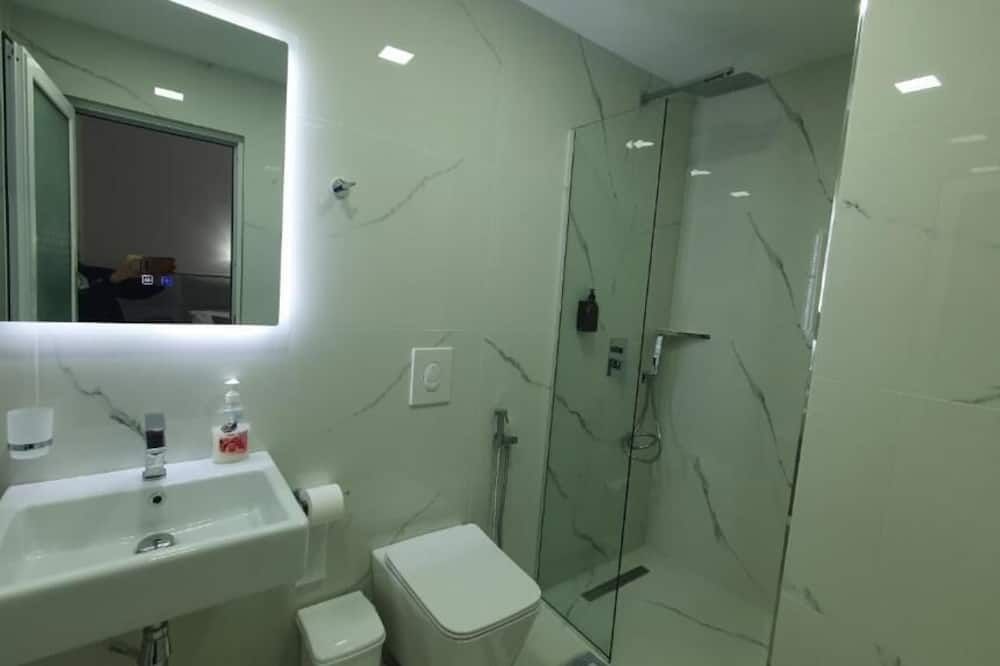 Ceko Hotel - סאראנדה
