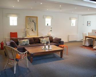 Fredensborg Guesthouse Ivs - Kvistgård - Living room