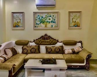 Winston Hotel Riverside - Ho Chi Minh City - Living room
