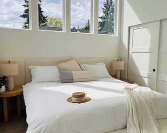 Brand New Designer House 15min to downtown - Seattle - Bedroom