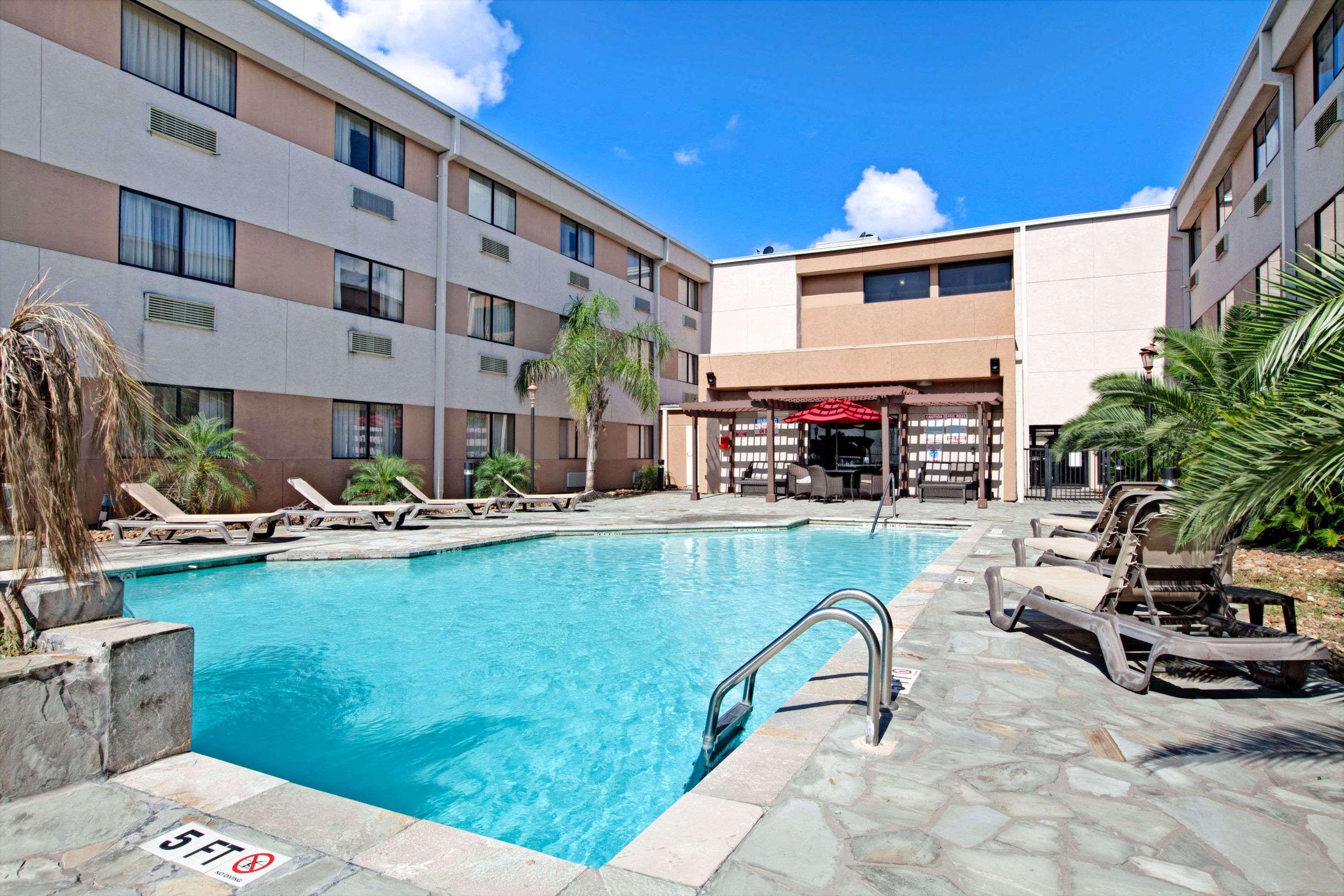 Ramada by Wyndham Houston Intercontinental Airport South from