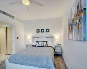 One Bedroom In Amazing Condobeach Pass Included! - Boynton Beach - Bedroom