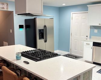 Celovacationhousing - Memphis - Kitchen