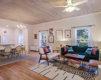 One block to beach - Kids Welcome - Great Rates - Cozy Cottage - Easy booking - Pass Christian - Sufragerie