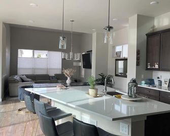 Charming 3-bedroom house with AC, fitness room, WiFi in delightful Denver - Denver - Cucina