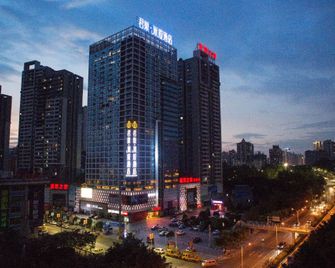 Junchao Mira Hotel (Ranjiaba Flower Garden Light Rail Line 6 Station) - Chongqing - Building