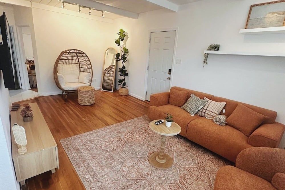 Modern Eclectic 2br Near Petco, Balboa Park & Zoo - سان دييغو - غرفة معيشة