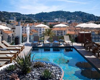 Best Western Plus Cannes Riviera & Spa - Cannes - Pool