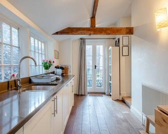 2 bedroom accommodation in Wells-next-the-Sea - Wells-next-the-Sea - Kitchen