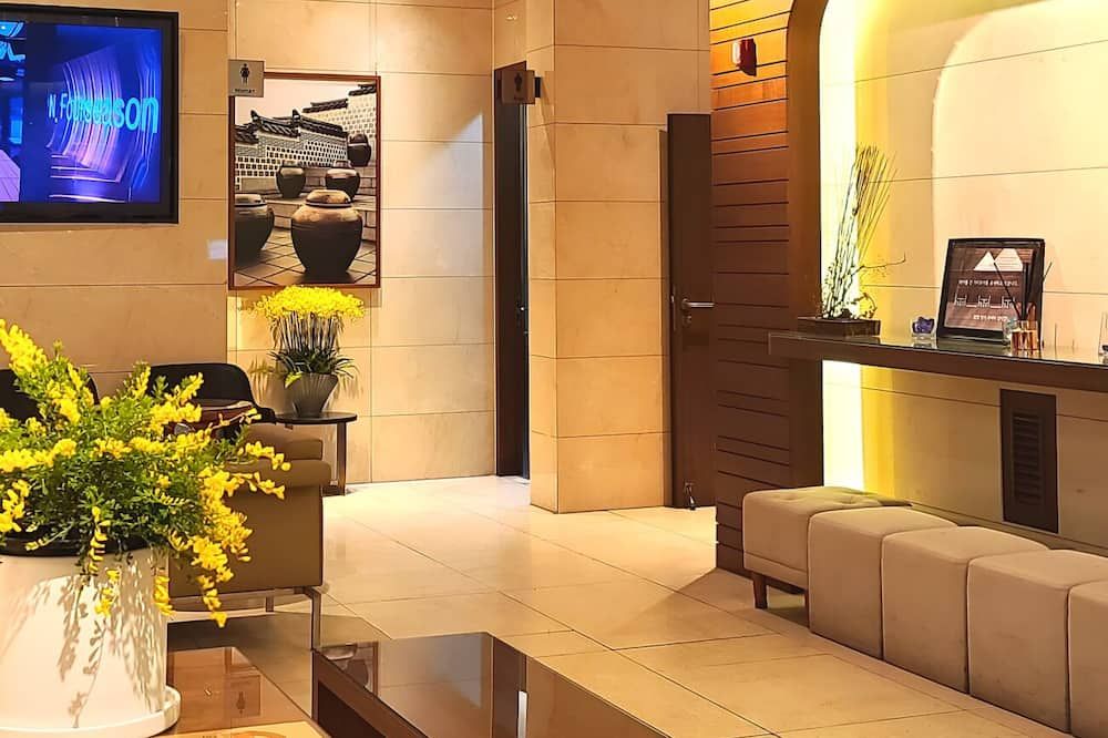 إن فورسيسون سول