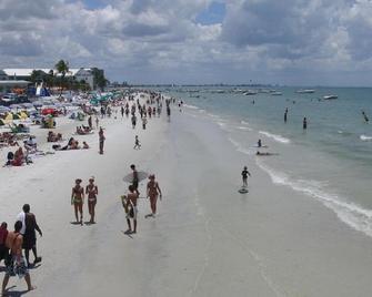 Price drop for last-minute bookings - your perfect break! - Fort Myers - Beach