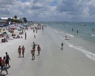 Apartment Sanibel in Fort Myers/House Villa Barra - פורט מאיירס - חוף