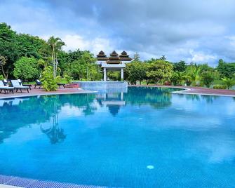 Kma Naypyitaw Hotel - Nay Pyi Taw - Pool