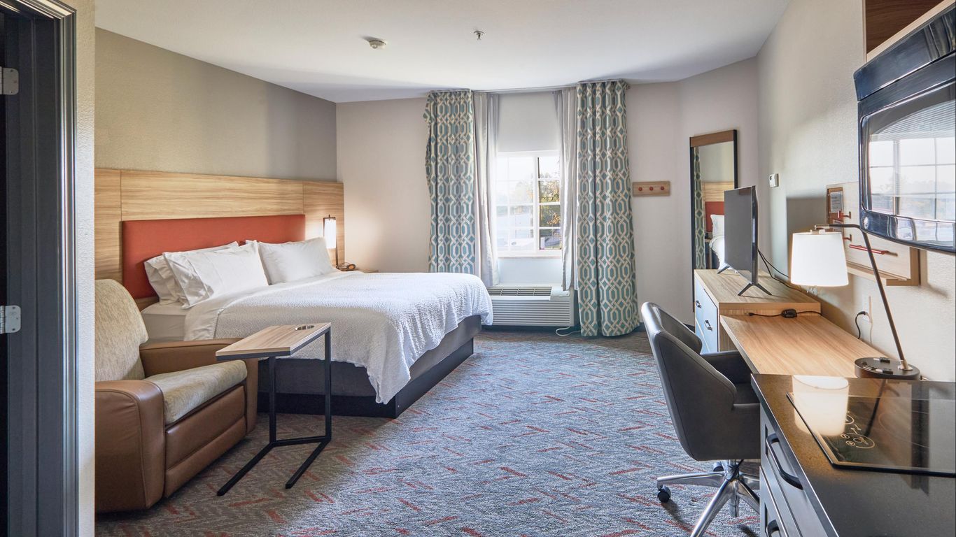 溫泉蠟木套房酒店 - 溫泉