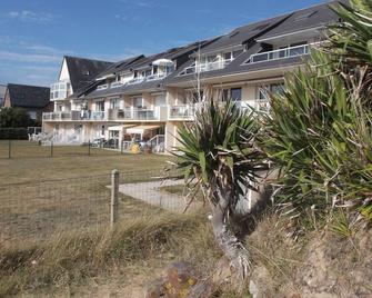 Jullouville duplex apartment in quiet residence set facing the sea - Jullouville - Bâtiment