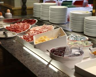 Albergo Quarto Pirovano - Bormio - Prasmanan