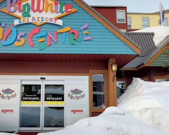 Snow Ghost Inn 326 - Big White