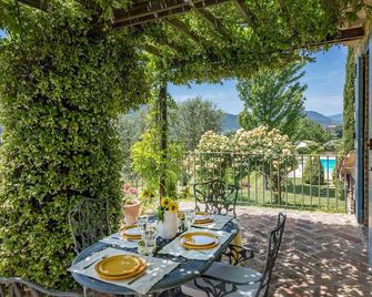 Casal Parro 6, Emma Villas - Perugia - Patio