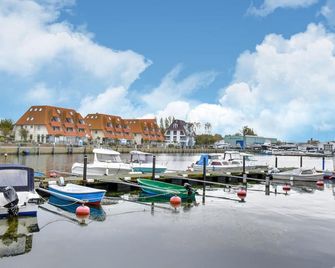 Modern Apartment in Wiek With Terrace - Wiek - Будівля