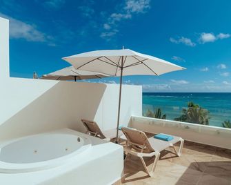 Akumal Bay Beach & Wellness Resort - Akumal - Balcón