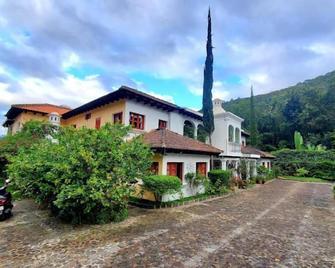 Hostal Casa Búho - Antigua - Κτίριο