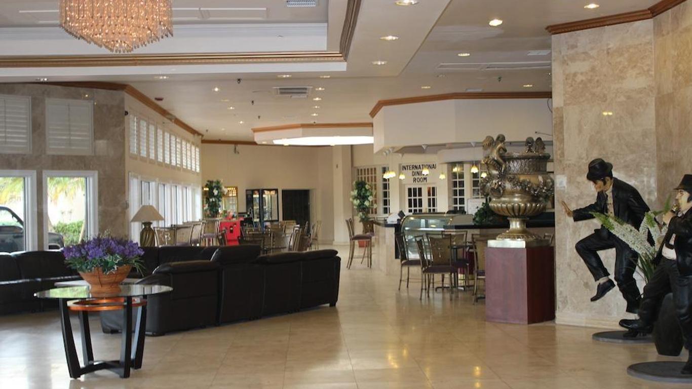 I-Drive Grand Resort & Suites