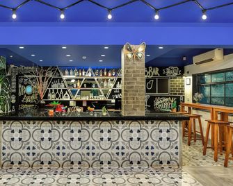 Jasminn Hotel - Betalbatim - Bar