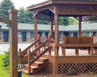 Viking Arms Inn - Ludington