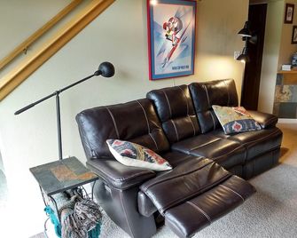 Free Night Ski Famy Special! Spa,heated Garage,gourmet Kitchen, 1hr2 Yellowstone - Big Sky - Obývací pokoj